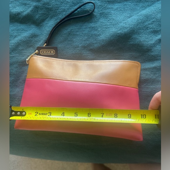 Brand new! COACH Boarskin Colorblock Borough Large Leather Clutch - Picture 6 of 7
